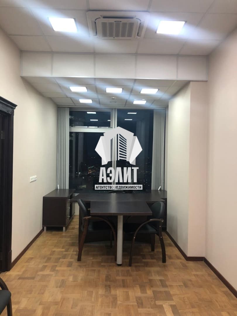 Башня Империя,352