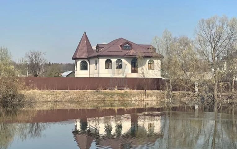 Дом в Абрамцево